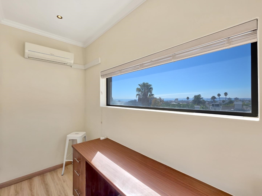 3 Bedroom Property for Sale in Fresnaye Western Cape